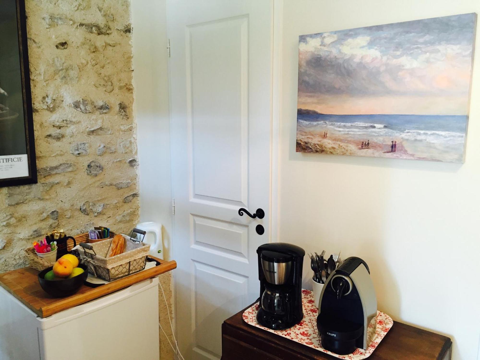 Loire Valley Medieval Getaway Rochecorbon Room photo