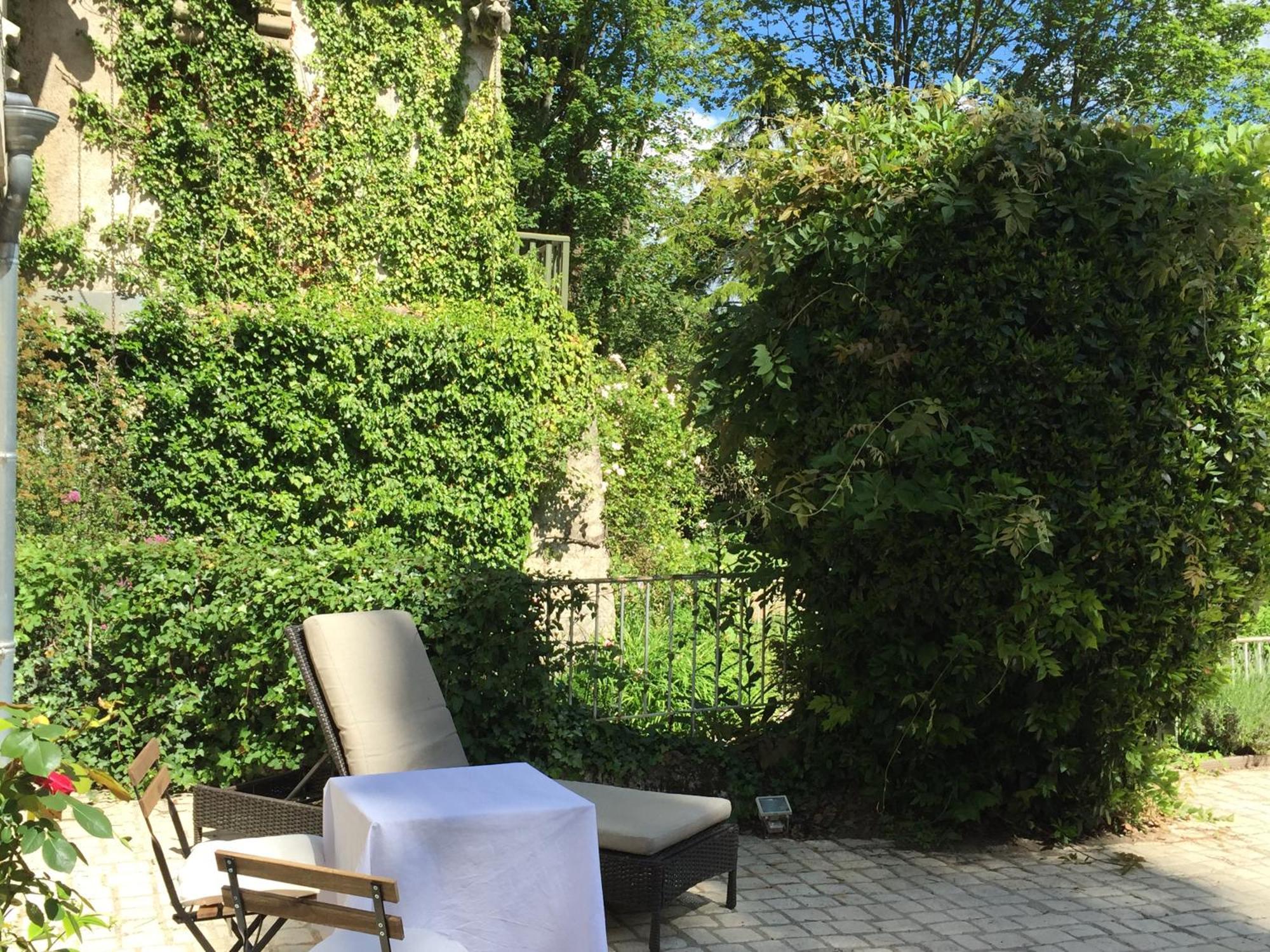 Loire Valley Medieval Getaway Rochecorbon Room photo