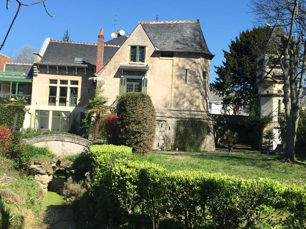 Loire Valley Medieval Getaway Rochecorbon Room photo