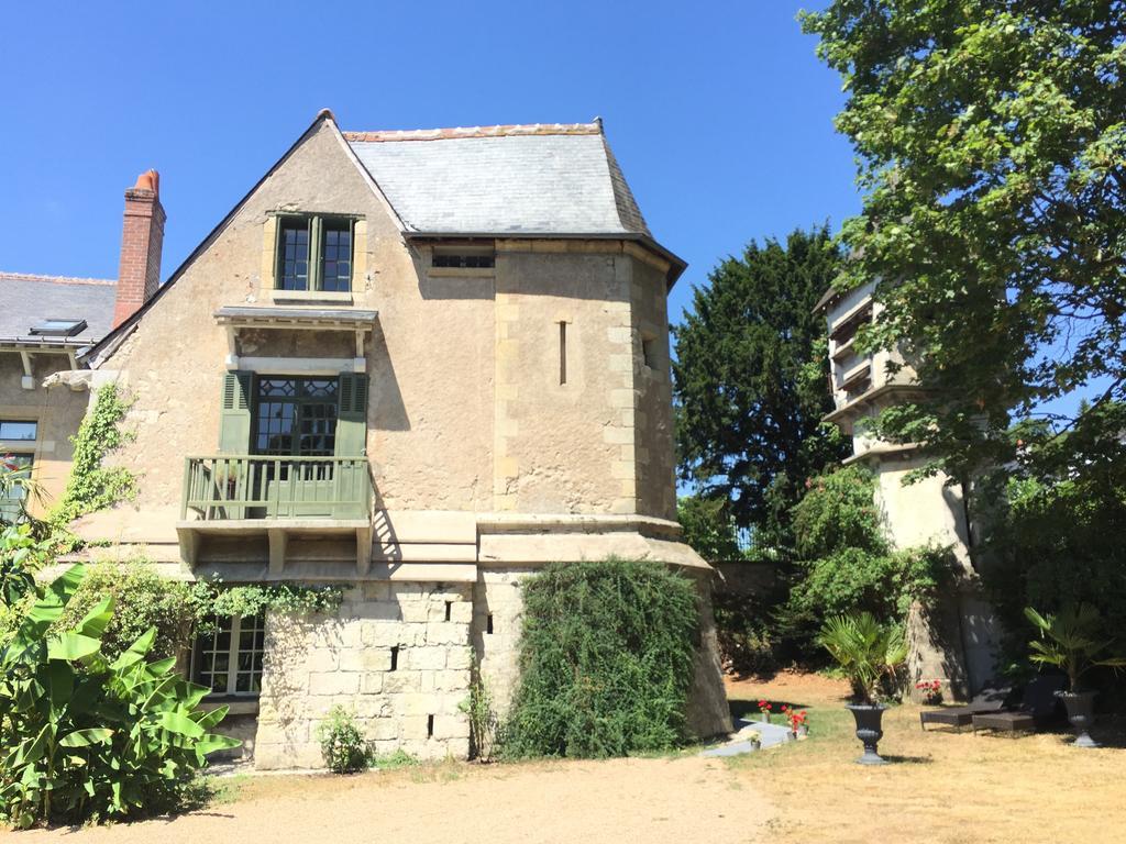 Loire Valley Medieval Getaway Rochecorbon Room photo