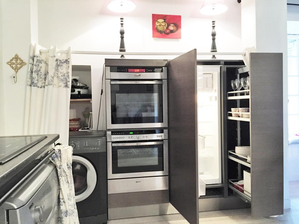 Loire Valley Medieval Getaway Rochecorbon Room photo