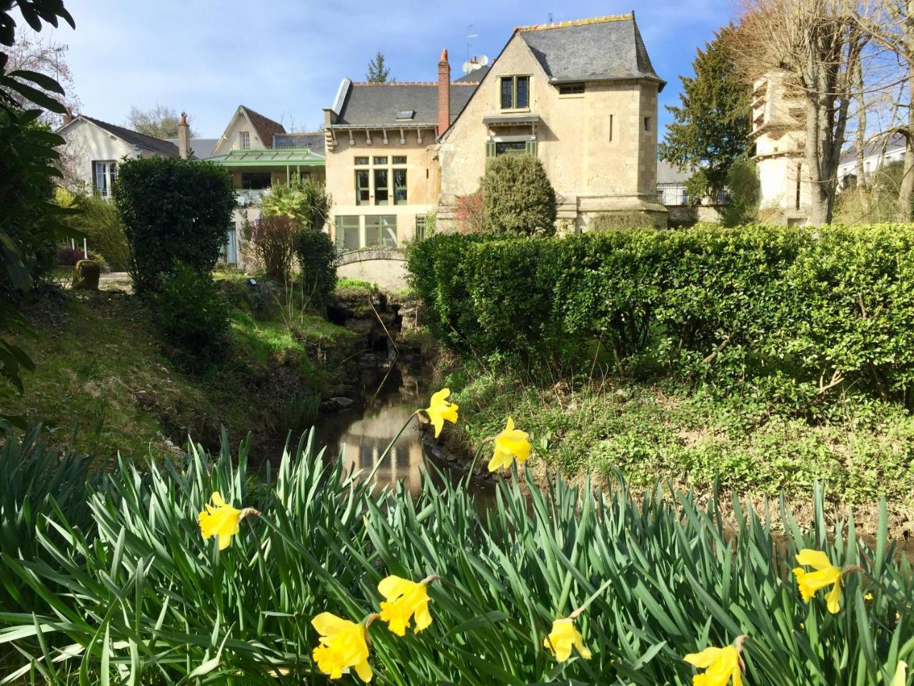 Loire Valley Medieval Getaway Rochecorbon Exterior photo